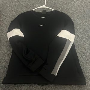 Color block Nike crewneck